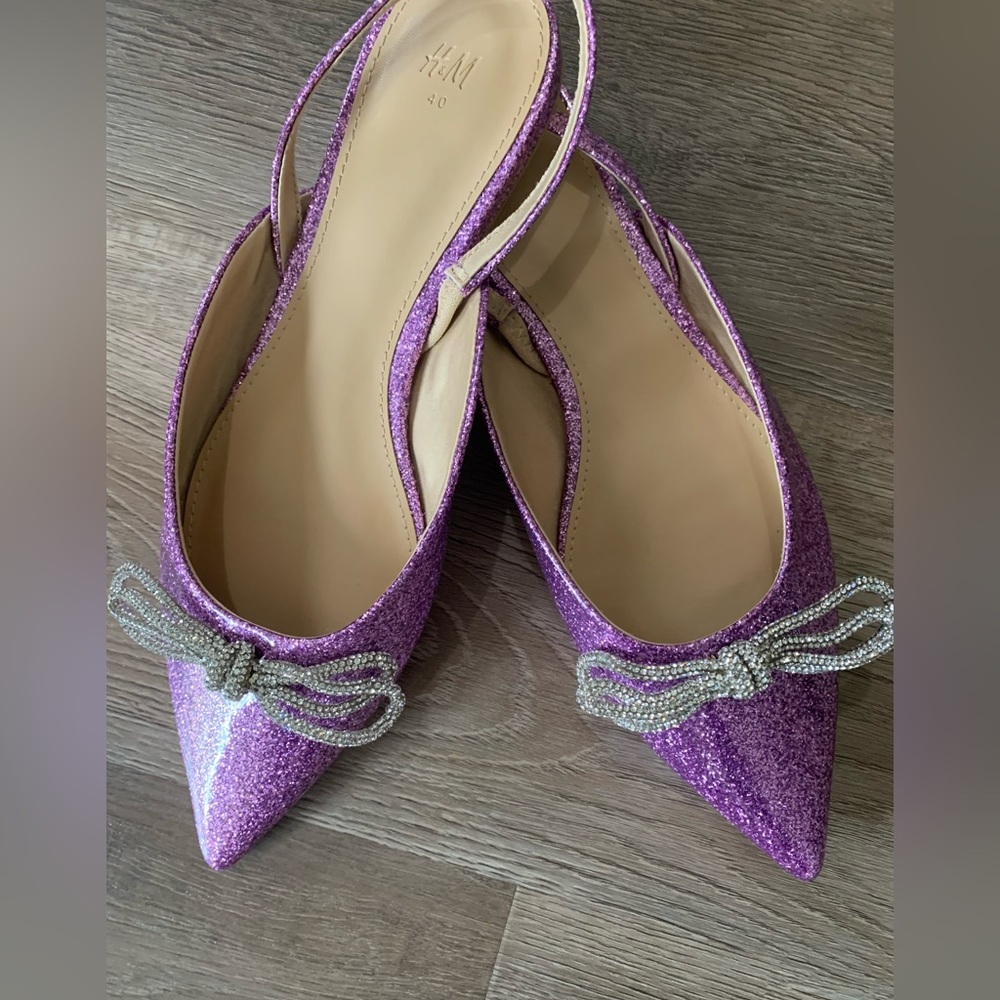 NWOT H&M Bow Glitter Slingback